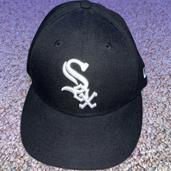 Lids Accessories Chicago White Sox New Era Black 59fifty Fitted Hat Poshmark
